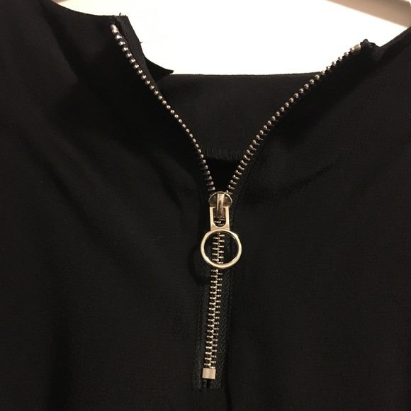 🆕 HONEY RAYON BLOUSE 🆕 - Picture 7 of 8